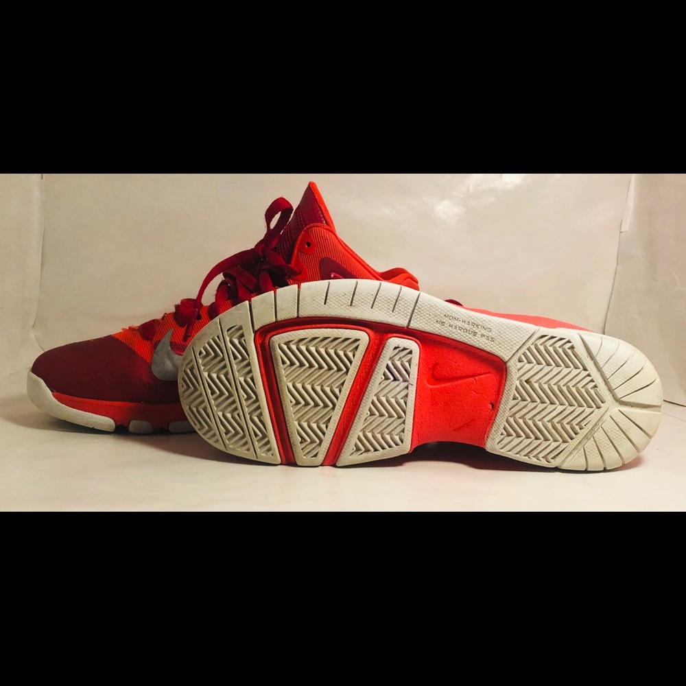 Red hyper dunks - Picture 3 of 5